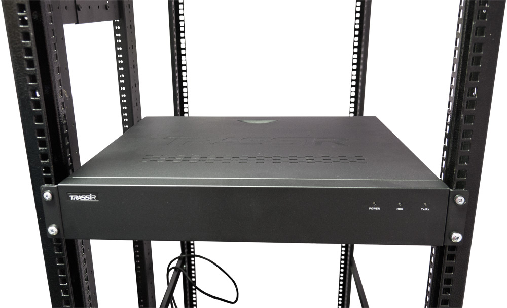 IP-регистратор с 16 PoE портами для IP-камер ActiveCam и HikVision – TRASSIR DuoStation AF 16-16P
